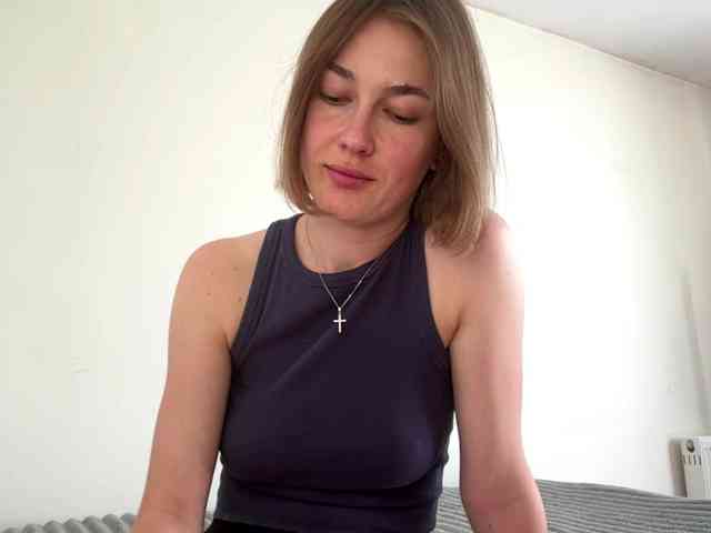 AnishaTrostle webcam