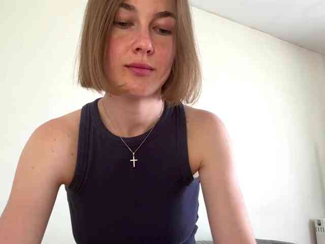 AnishaTrostle webcam
