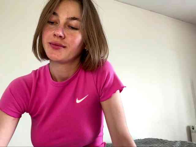 AnishaTrostle webcam