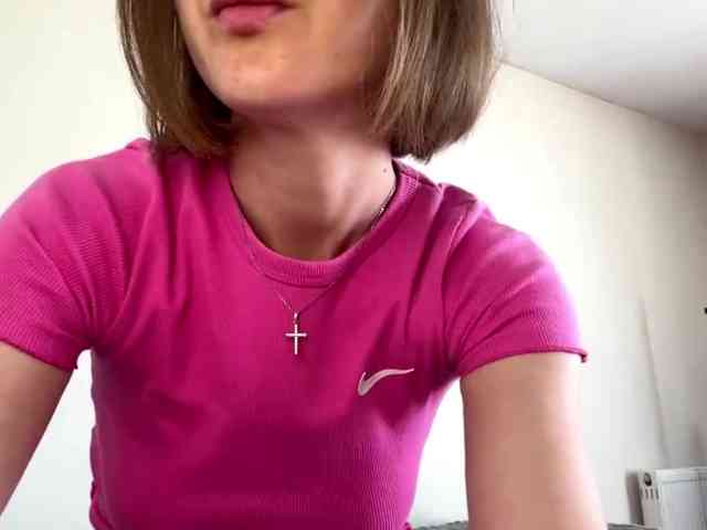 AnishaTrostle webcam