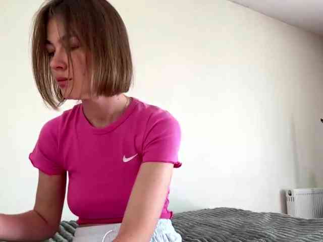 AnishaTrostle webcam