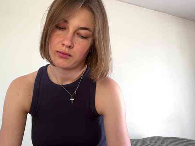 AnishaTrostle webcam