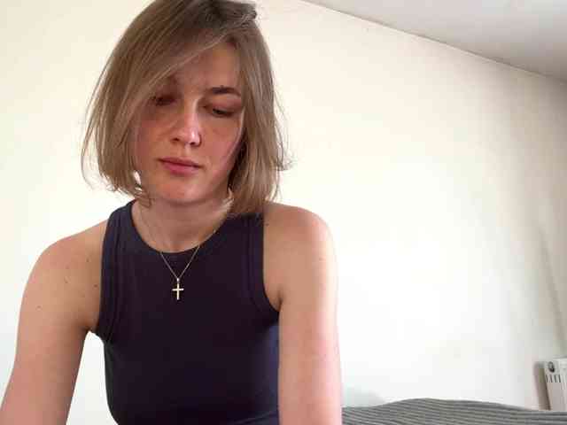 AnishaTrostle webcam