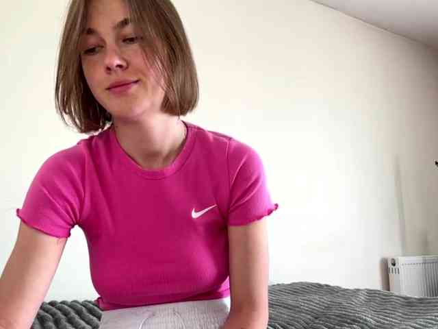 AnishaTrostle webcam