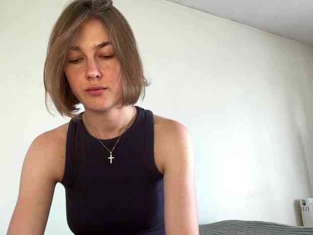 AnishaTrostle webcam