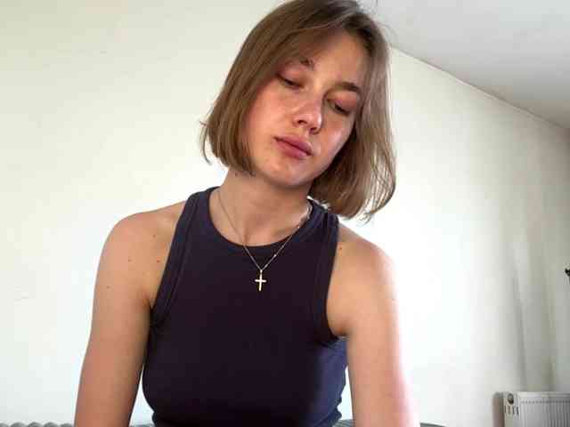 AnishaTrostle webcam