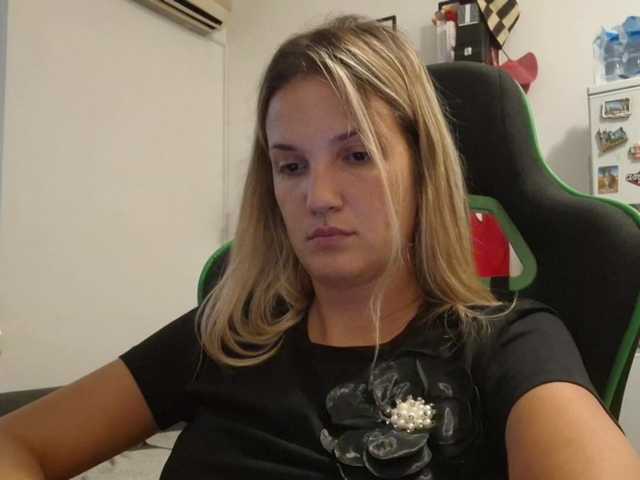 lean-cheeky live cam on BongaCams