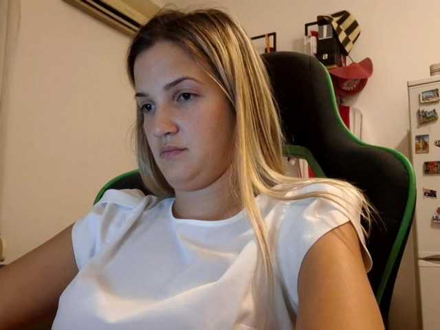 lean-cheeky live cam on BongaCams