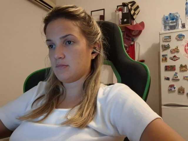 lean-cheeky live cam on BongaCams