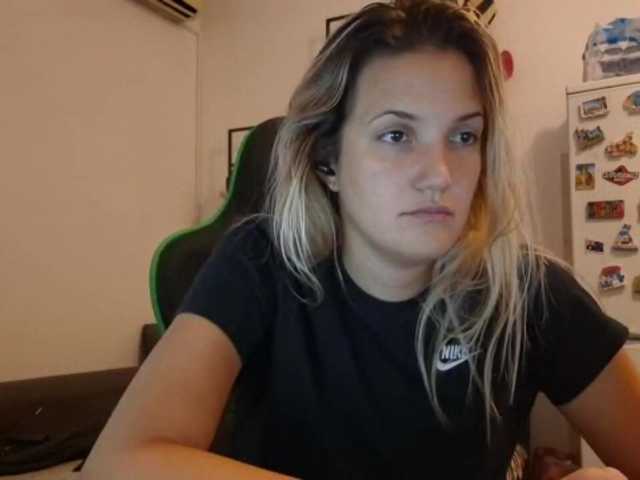 lean-cheeky live cam on BongaCams