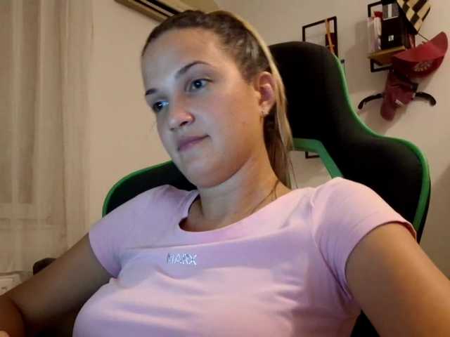 lean-cheeky live cam on BongaCams
