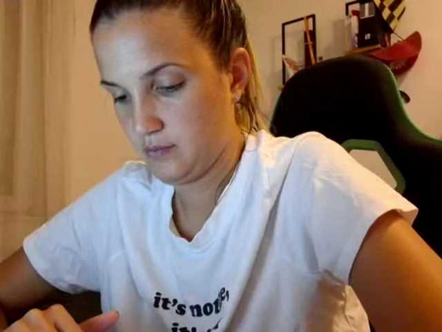 lean-cheeky live cam on BongaCams