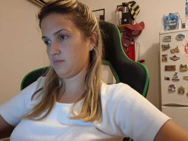 lean-cheeky live cam on BongaCams