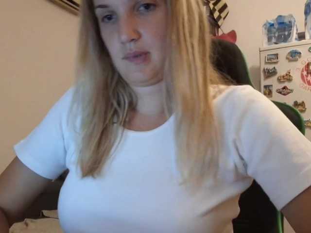 lean-cheeky live cam on BongaCams