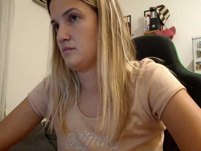 lean-cheeky live cam on BongaCams