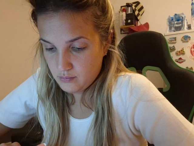 lean-cheeky live cam on BongaCams