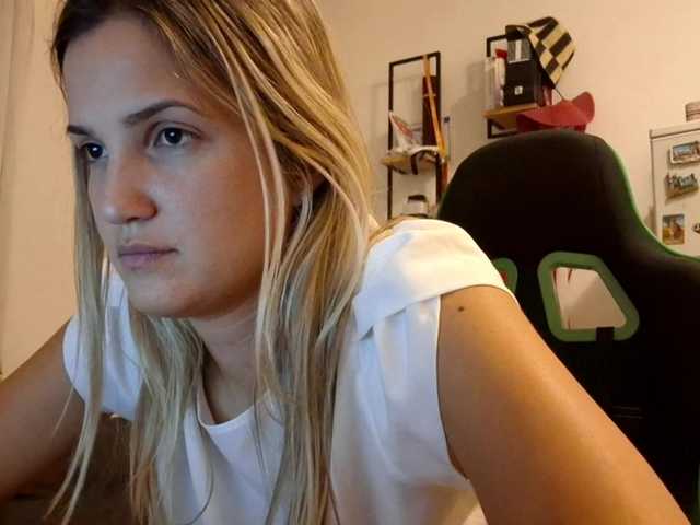 lean-cheeky live cam on BongaCams