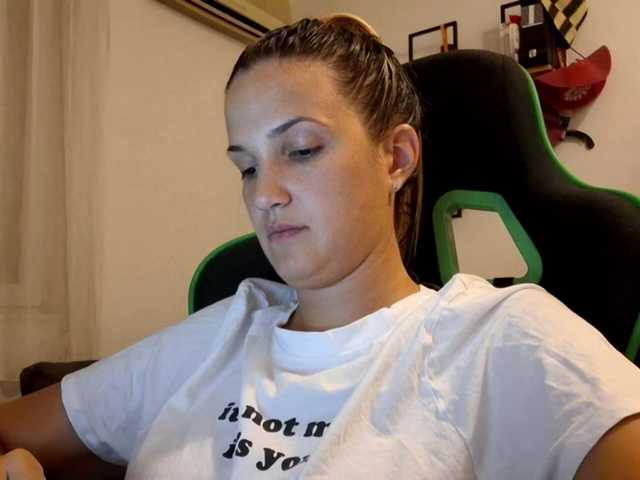lean-cheeky live cam on BongaCams