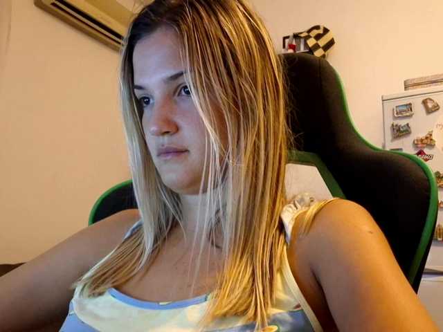 lean-cheeky live cam on BongaCams