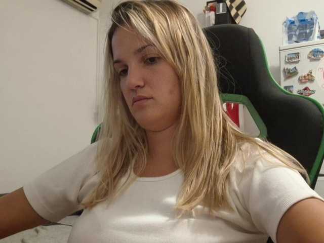 lean-cheeky live cam on BongaCams