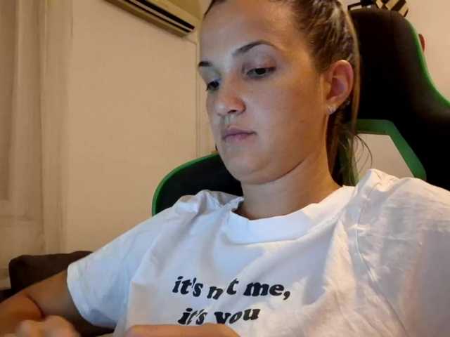 lean-cheeky live cam on BongaCams