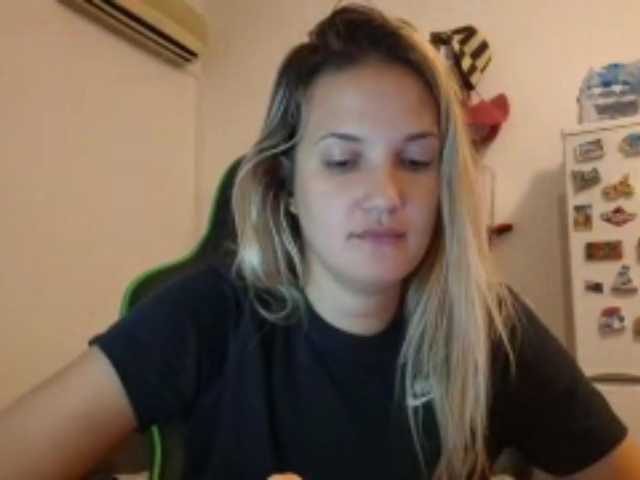 lean-cheeky live cam on BongaCams