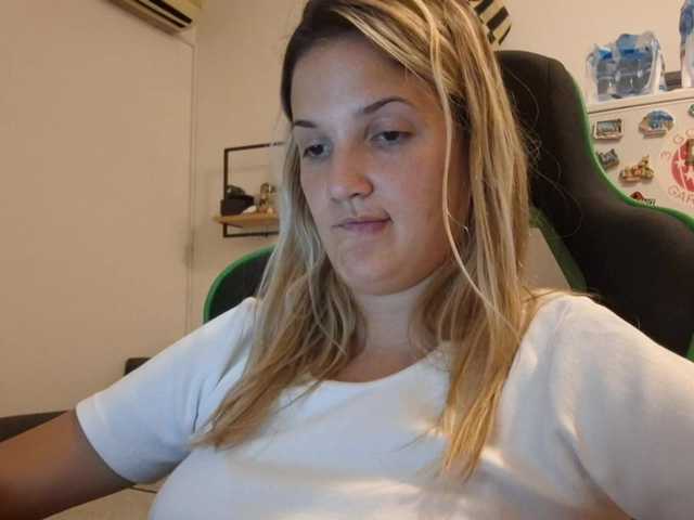 lean-cheeky live cam on BongaCams