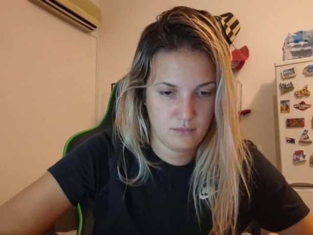 lean-cheeky live cam on BongaCams