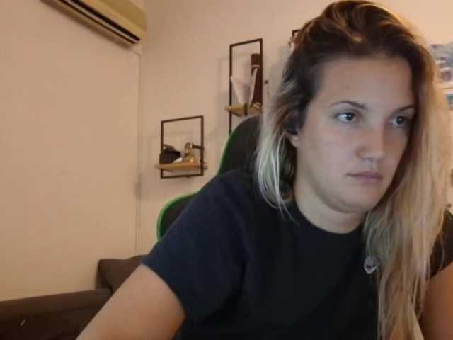 lean-cheeky live cam on BongaCams
