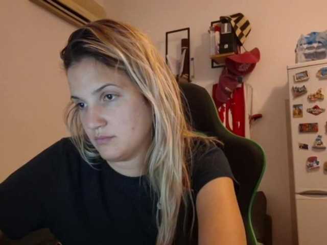 lean-cheeky live cam on BongaCams