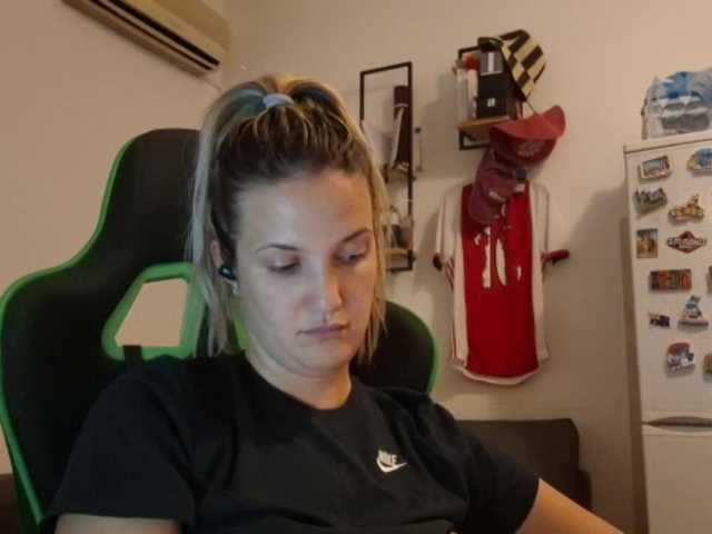 lean-cheeky live cam on BongaCams