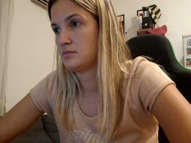 lean-cheeky live cam on BongaCams