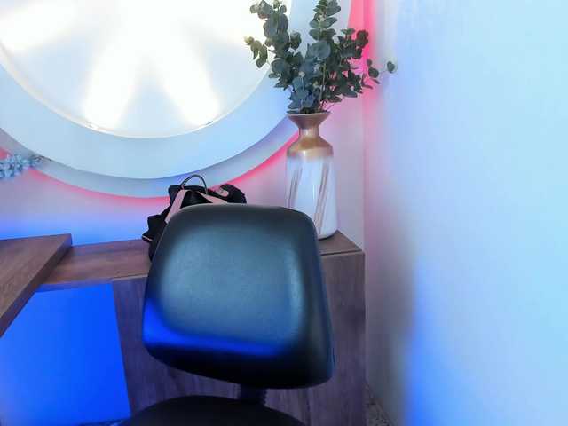 Yarasaint live cam on BongaCams