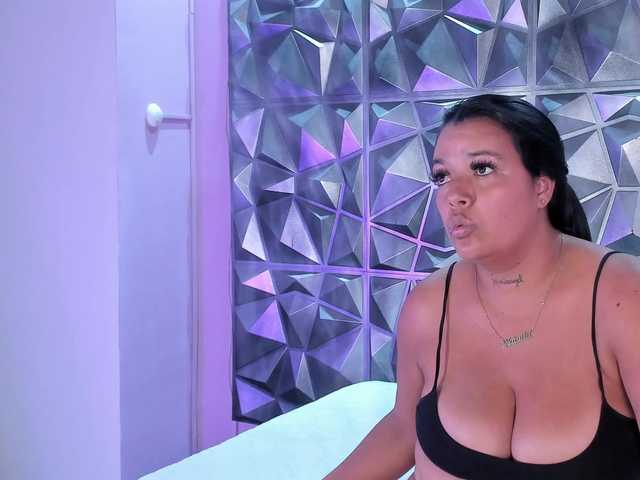 Yarasaint live cam on BongaCams