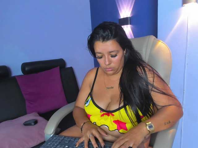 Yarasaint live cam on BongaCams
