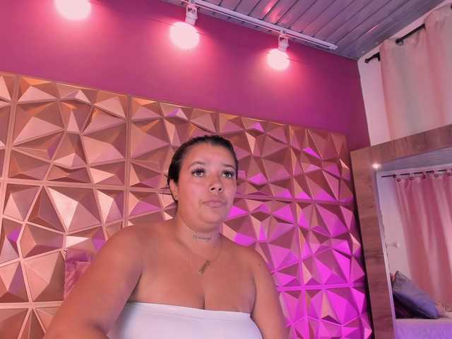 Yarasaint live cam on BongaCams