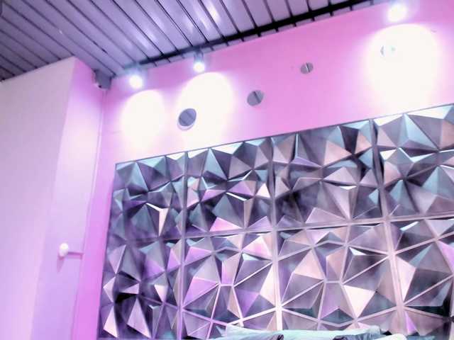 Yarasaint live cam on BongaCams