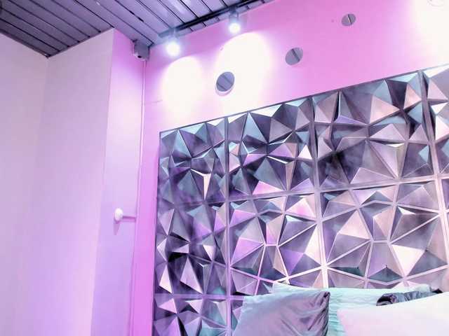 Yarasaint live cam on BongaCams
