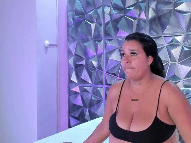 Yarasaint live cam on BongaCams