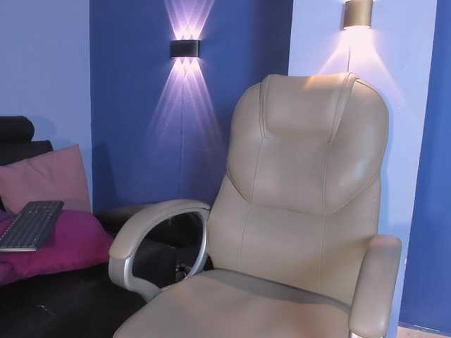 Yarasaint live webcam show