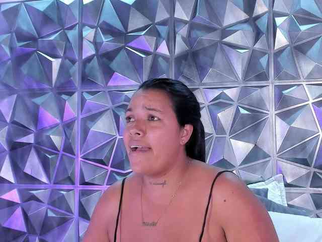 Yarasaint's cam show statistics and live stream