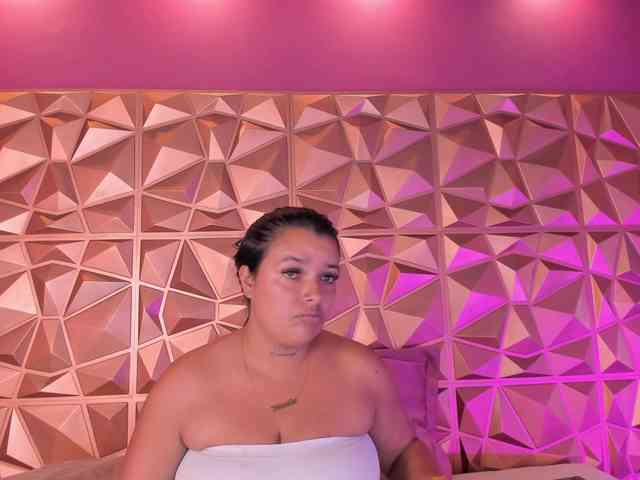 Yarasaint Live Webcam on BongaCams