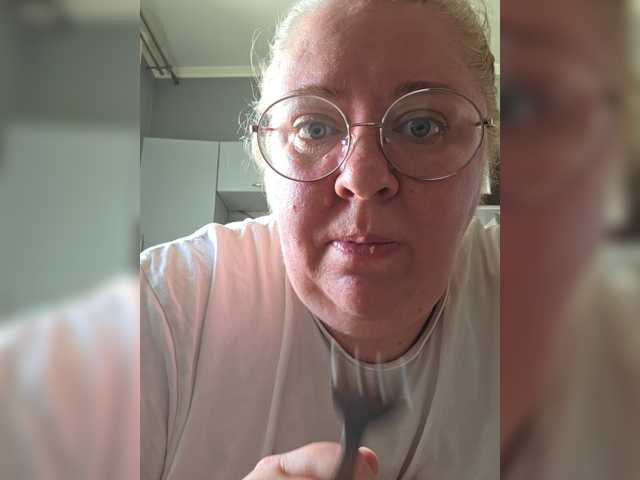Iremka live cam on BongaCams