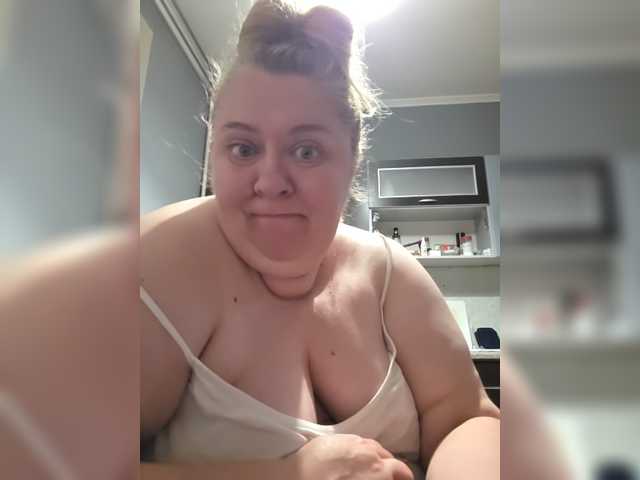 Iremka live cam on BongaCams