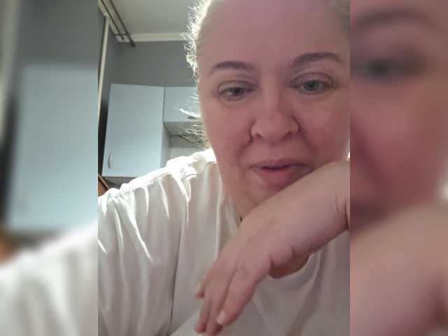 Iremka live cam on BongaCams