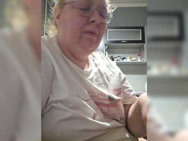 Iremka live cam on BongaCams