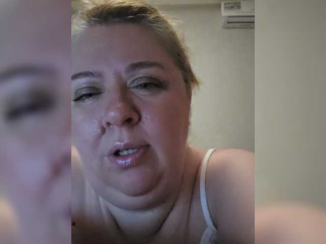 Iremka live cam on BongaCams