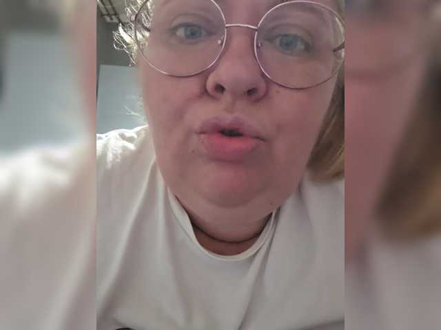 Iremka live cam on BongaCams