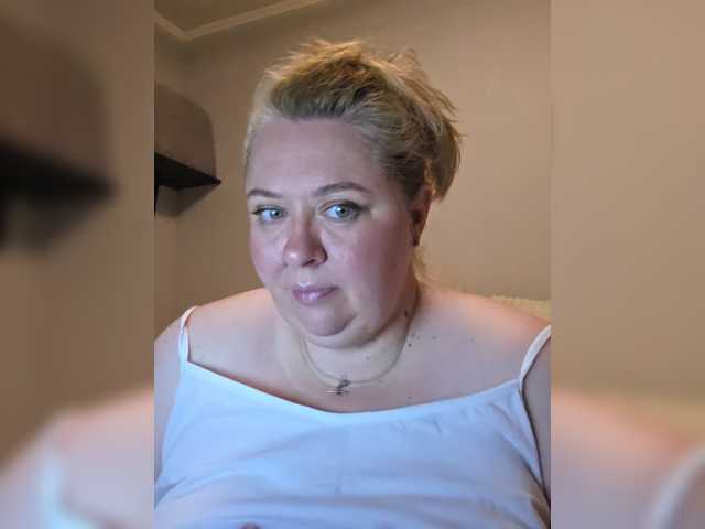 Iremka live cam on BongaCams