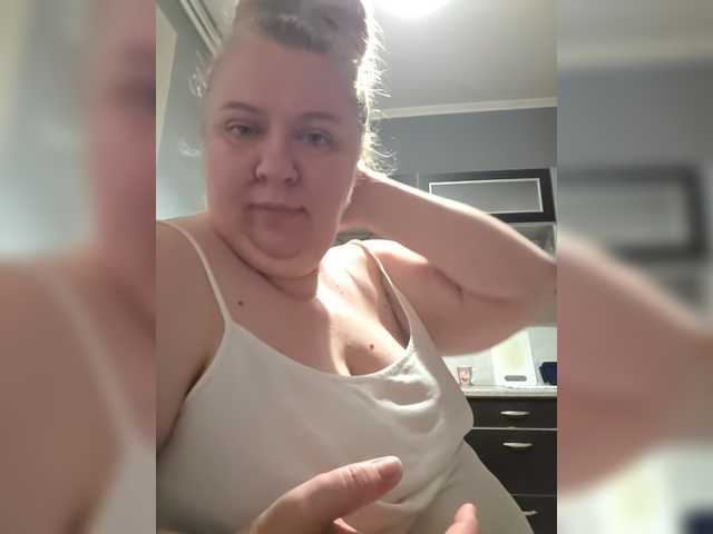 Iremka live cam on BongaCams